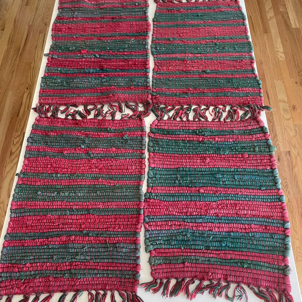 4 Vintage Tag Textiles Festive Red Green Cotton Rag Rug Placemats with Fringe